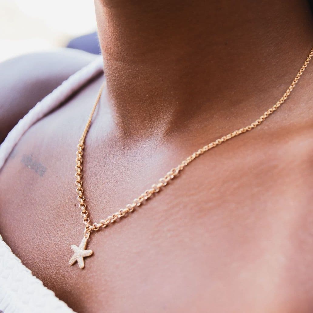 Gargantilha Estrela Cravejada  semijoias 